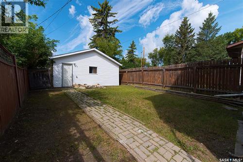 1017 J Avenue N, Saskatoon, SK - Outdoor