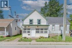 32 Degge STREET Chatham, ON N7M 4X2