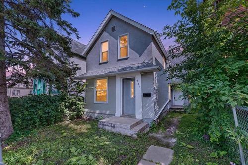 287 Boyd Avenue, Winnipeg, MB - Outdoor