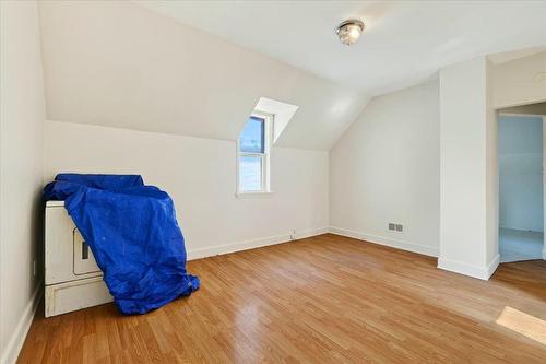 287 Boyd Avenue, Winnipeg, MB - Indoor Photo Showing Other Room
