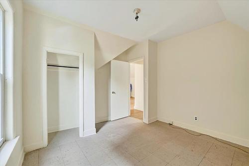 287 Boyd Avenue, Winnipeg, MB - Indoor Photo Showing Other Room