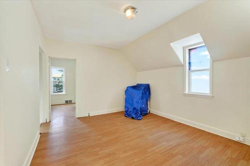 287 Boyd Avenue, Winnipeg, MB - Indoor Photo Showing Other Room