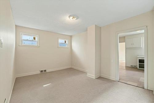 287 Boyd Avenue, Winnipeg, MB - Indoor Photo Showing Other Room