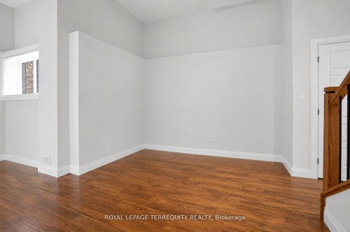 716 North Shore Boulevard E, Burlington, ON - Indoor Photo Showing Other Room
