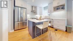 66 CLIFF STREET Toronto, ON M6N 4M1