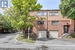 163 SONG MEADOWAY Toronto, ON M2H 2V1
