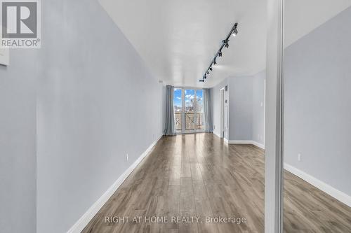 406 - 356 Mcrae Drive, Toronto, ON - Indoor Photo Showing Other Room