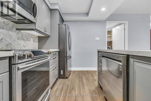 406 - 356 Mcrae Drive, Toronto, ON - Indoor Photo Showing Kitchen With Stainless Steel Kitchen