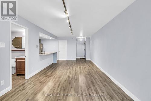 406 - 356 Mcrae Drive, Toronto, ON - Indoor Photo Showing Other Room