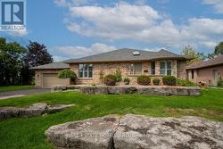 8 ISLAND BAY DRIVE  Kawartha Lakes, ON K0M 1A0