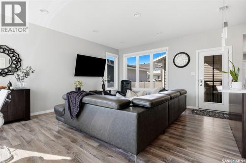 5306 Mcclelland Drive, Regina, SK - Indoor Photo Showing Living Room