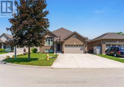 10 SAPPHIRE COURT St. Catharines (Lakeshore), ON L2M 0A4