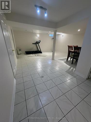 43 Falconridge Drive, Hamilton, ON - Indoor Photo Showing Other Room