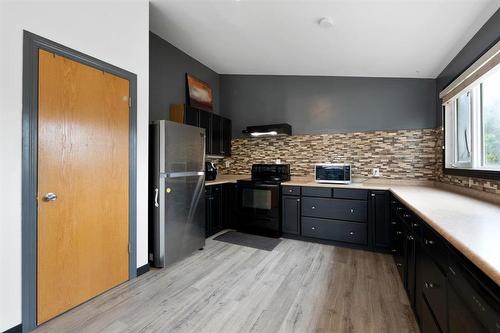 14 Mansard Close, Winnipeg, MB - Indoor Photo Showing Kitchen