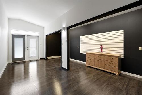 14 Mansard Close, Winnipeg, MB - Indoor Photo Showing Other Room