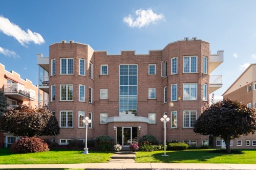 302-820 Rue Rodier  Saint-Jean-Sur-Richelieu, QC J3A 1V8