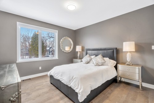 Bedroom - 13 Av. Boisbriand, Senneville, QC - Indoor Photo Showing Bedroom