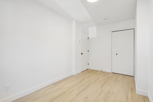 Chambre à coucher - 101-5999 Rue Hamilton, Montréal (Le Sud-Ouest), QC - Indoor Photo Showing Other Room