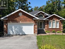 8 ALPINE WAY  Oro-Medonte, ON L0L 2L0