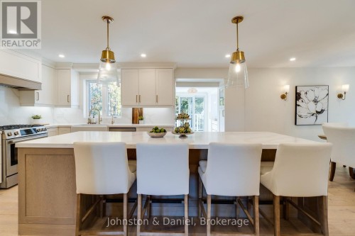 2340 Britannia Road, Burlington, ON - Indoor