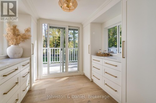2340 Britannia Road, Burlington, ON - Indoor Photo Showing Other Room