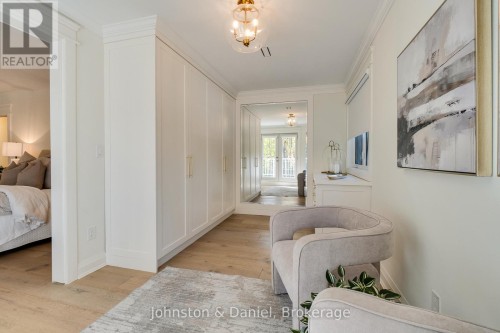 2340 Britannia Road, Burlington, ON - Indoor