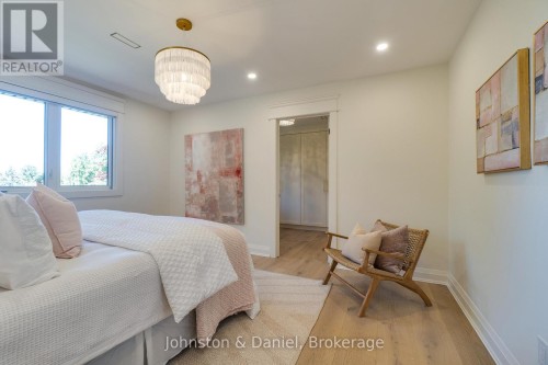 2340 Britannia Road, Burlington, ON - Indoor Photo Showing Bedroom