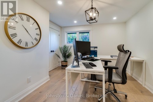 2340 Britannia Road, Burlington, ON - Indoor Photo Showing Office
