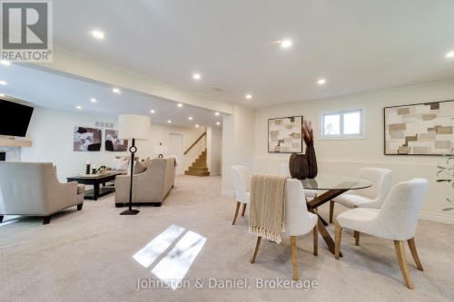 2340 Britannia Road, Burlington, ON - Indoor Photo Showing Dining Room