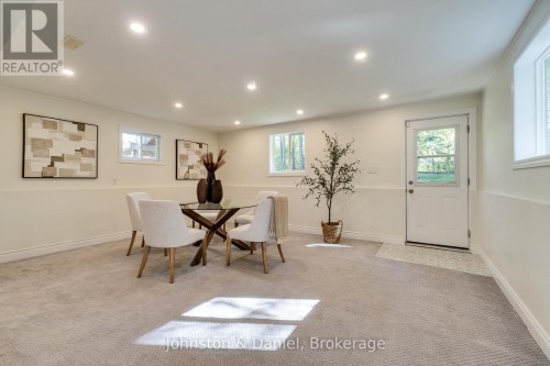 2340 Britannia Road, Burlington, ON - Indoor
