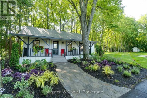 2340 Britannia Road, Burlington, ON - Outdoor With Deck Patio Veranda