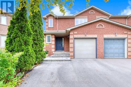 17 INVERHURON TRAIL  Oakville, ON L6H 5Z6