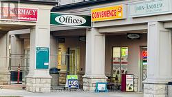 33 THE LINKS ROAD  Toronto, ON M2P 1T7