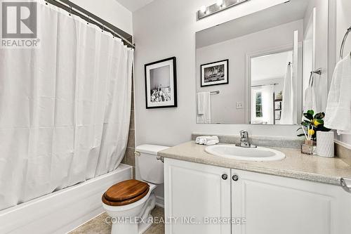 5 Rich Crescent, Whitby, ON - Indoor Photo Showing Bathroom