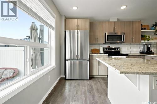 5485 Cade Street E, Regina, SK - Indoor Photo Showing Kitchen With Stainless Steel Kitchen