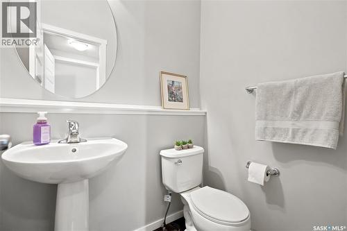 5485 Cade Street E, Regina, SK - Indoor Photo Showing Bathroom