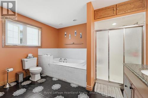 109 Goderich Street, Central Huron (Hullett), ON - Indoor Photo Showing Bathroom
