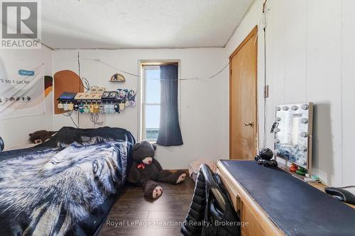 109 Goderich Street, Central Huron (Hullett), ON - Indoor Photo Showing Bedroom