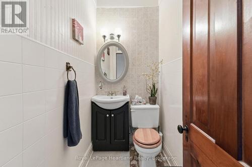 109 Goderich Street, Central Huron (Hullett), ON - Indoor Photo Showing Bathroom