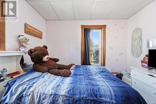 109 Goderich Street, Central Huron (Hullett), ON - Indoor Photo Showing Bedroom