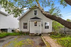 6 Mount Cashel Road St. John's, NL A1A 1X7