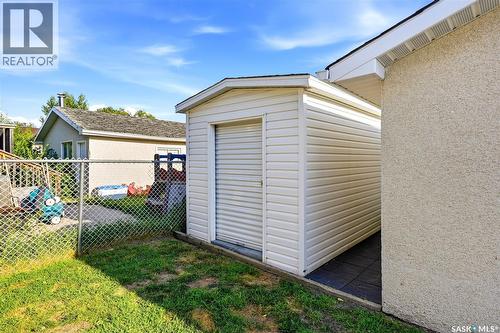 5871 Mckinley Avenue, Regina, SK - Outdoor With Exterior