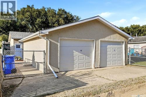 5871 Mckinley Avenue, Regina, SK - Outdoor With Exterior