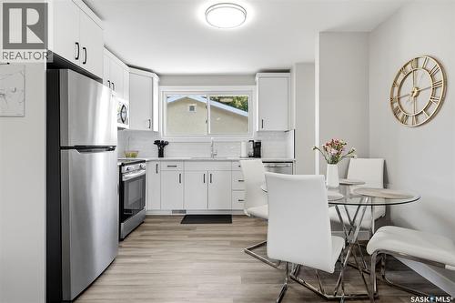 5871 Mckinley Avenue, Regina, SK - Indoor Photo Showing Kitchen