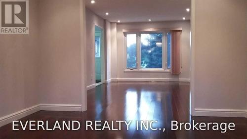4101 Loyalist Drive, Mississauga, ON - Indoor Photo Showing Other Room