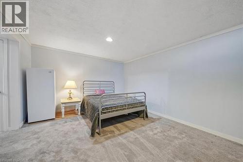 2320 Middlesmoor Crescent, Burlington, ON - Indoor Photo Showing Bedroom