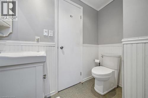 2320 Middlesmoor Crescent, Burlington, ON - Indoor Photo Showing Bathroom