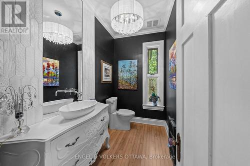 17 Oakland Avenue, Ottawa, ON - Indoor Photo Showing Bathroom