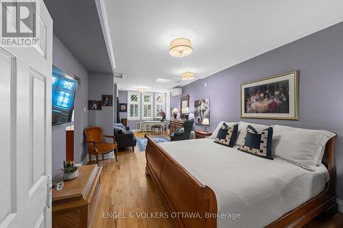 17 Oakland Avenue, Ottawa, ON - Indoor Photo Showing Bedroom