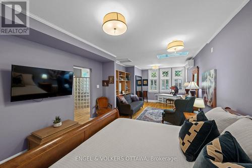 17 Oakland Avenue, Ottawa, ON - Indoor